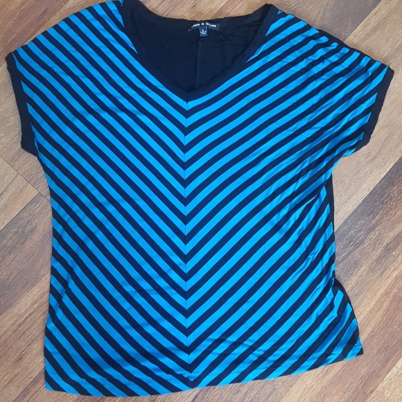 Cable and Gauge Short Sleeve Top sz Small - Picture 1 of 2